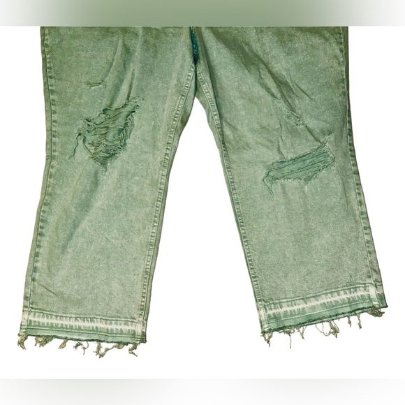 “MAURICES” Plus Size 24W Acid Green Ripped Jeans NWOT 🏷️​ - Picture 4 of 9
